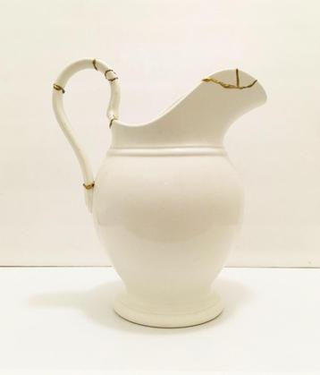 antieke kan kintsugi beschikbaar voor biedingen