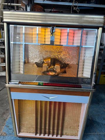 Vintage Jukebox S200 - Nostalgie voor de Liefhebber beschikbaar voor biedingen