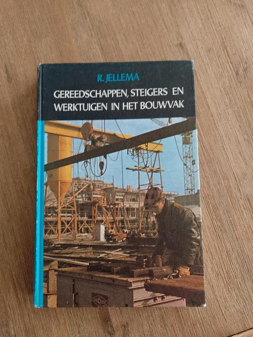 Gereedschap steigers en werktuigen in het bouwvak, Boeken, Techniek, Gelezen, Bouwkunde, Ophalen of Verzenden