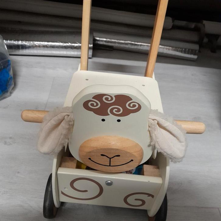 Loopwagentje Schaap, Kinderen en Baby's, Speelgoed | Babyspeelgoed, Zo goed als nieuw, Overige typen, Ophalen