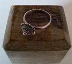 Een echt zilveren kinderringetje met Zeeuws knop of knoopje., Verzenden, Dame, Zilver, Zilver