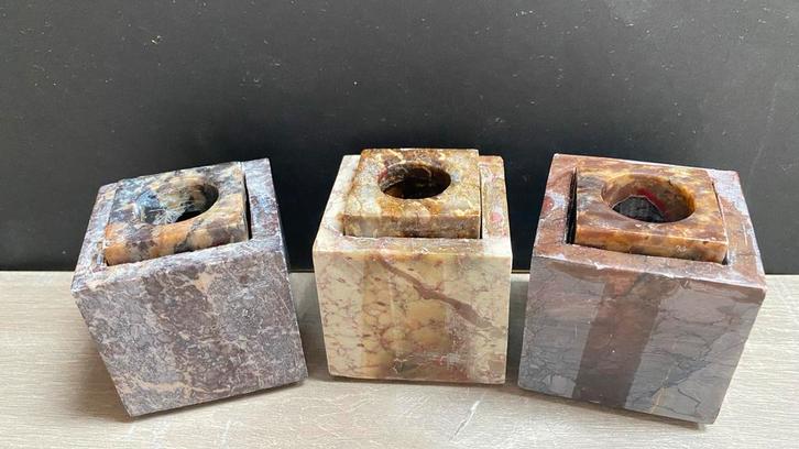 Spekstenen Kandelaars Set - Kubus Design, Huis en Inrichting, Woonaccessoires | Kandelaars en Kaarsen, Gebruikt, Kandelaar, Minder dan 25 cm