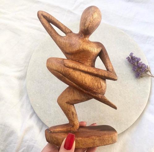 Houten beeldje, Antiek en Kunst, Kunst | Beelden en Houtsnijwerken, Ophalen of Verzenden
