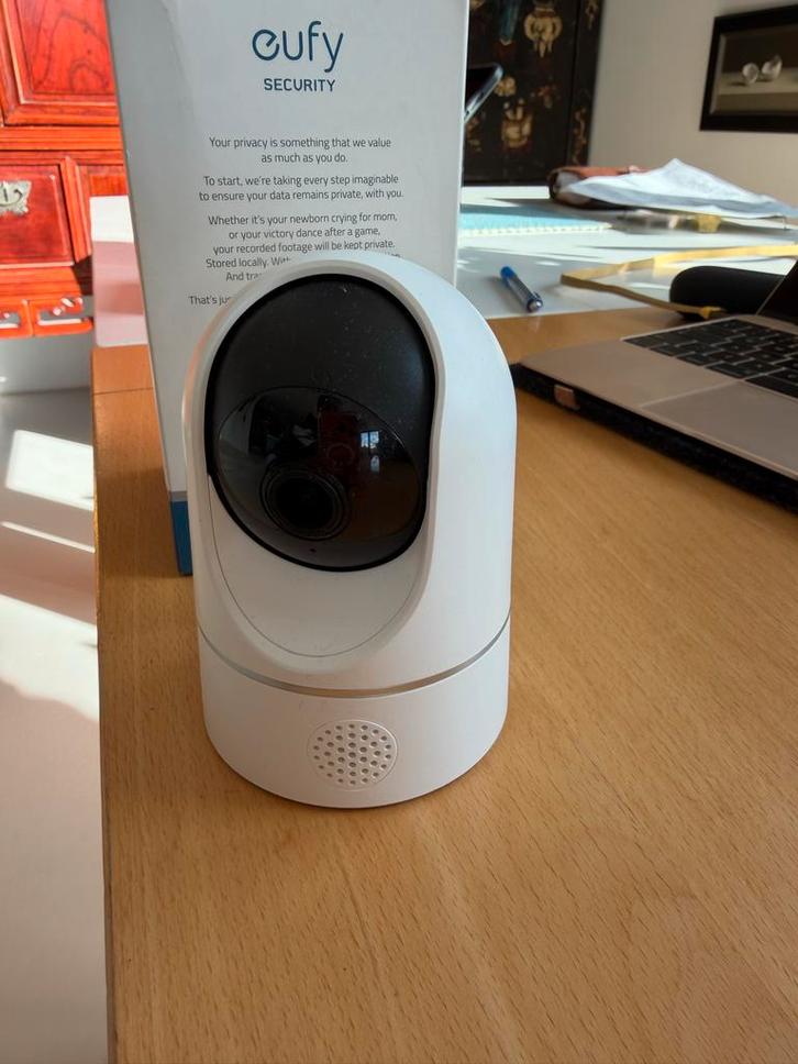 Eufy Anker Indoor Camera (T8410322), Audio, Tv en Foto, Videobewaking, Zo goed als nieuw, Binnencamera, Ophalen of Verzenden