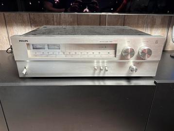 Philips 186 AM - FM stereo Tuner beschikbaar voor biedingen