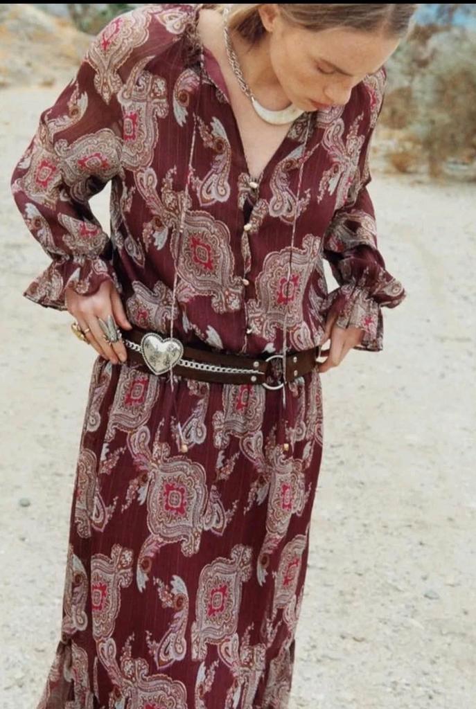 Prachtige Zara jurk XL bordeaux/aubergine met glitter, Kleding | Dames, Jurken, Ophalen of Verzenden