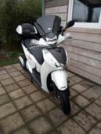 Honda SH300i - 2018 - 25850km - Smartkey  topkoffer zuinig, Motoren, Scooter, ABS, 300 cc, Particulier