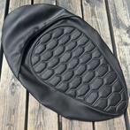 Zadelhoes Vespa S50 sport audi rs custom buddydek, Info@jynkx.com, Jynkx, Nieuw, Ophalen of Verzenden