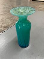 Blauw glazen vaas met swirl design, Ophalen, 50 tot 75 cm, Blauw, Glas