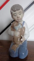 Beeldje Lladro Jongen met puppy, Ophalen, Zo goed als nieuw, Mens