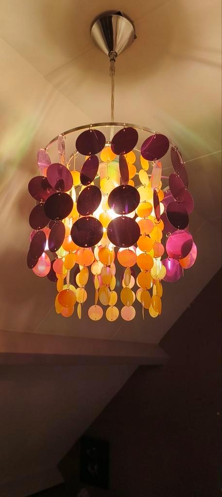 Hanglamp paars / roze rondjes, Huis en Inrichting, Lampen | Hanglampen, Zo goed als nieuw, 50 tot 75 cm, Ophalen of Verzenden