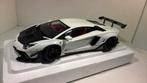 Lamborghini Aventador LB-WORKS white /carbon autoart 1.18, Ophalen of Verzenden, Autoart, A, A