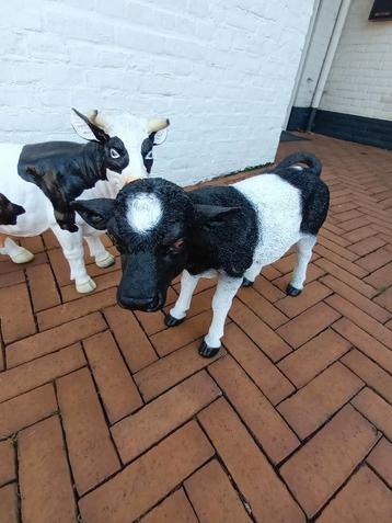 Nieuwe tuinbeelden van Koeien / kalfjes beschikbaar voor biedingen
