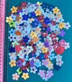 25 bloemen stansjes met parel of steentje mix, Ophalen of Verzenden, Nieuw, Overige thema's, Overige typen
