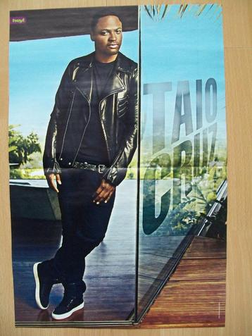 Poster + stickers van Taio Cruz uit Duits tijdschrift