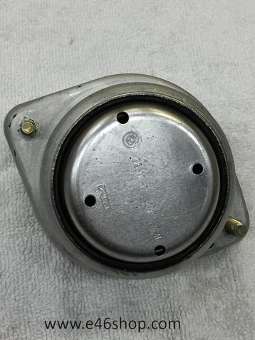 Motorsteun LINKS  BMW E38 730i M60 motor oe 22111141791 Org  beschikbaar voor biedingen