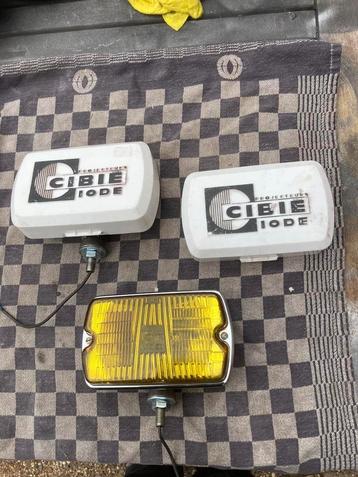 Oldtimer 2 Cibie mistlampen met covers type 35 beschikbaar voor biedingen
