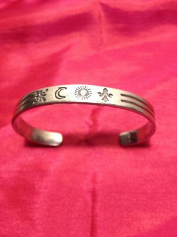 zilveren armbandje beschikbaar voor biedingen