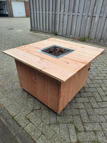 Nieuwe vuurtafel  beschikbaar voor biedingen