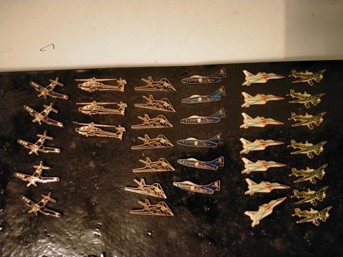 Vliegtuig straaljager helikopter voertuig pin pins, Verzamelen, Speldjes, Pins en Buttons, Zo goed als nieuw, Ophalen of Verzenden
