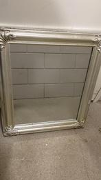 2 Brocante spiegels 75x65 cm €25,-, Huis en Inrichting, Woonaccessoires | Spiegels, Minder dan 50 cm, Ophalen of Verzenden, Zo goed als nieuw