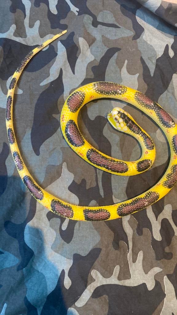 Een gele plastic slang, Ophalen of Verzenden, Zo goed als nieuw