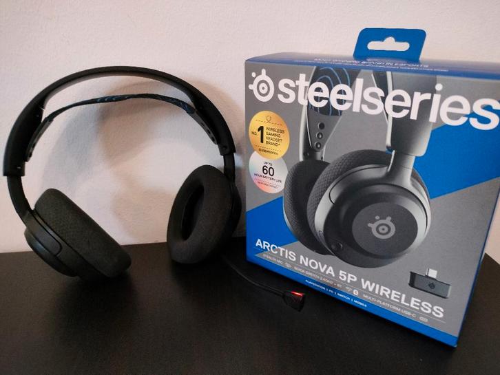 Steelseries Nova 5P, Computers en Software, Headsets, Gebruikt, Over-ear, Draadloos, Gaming headset, Inklapbare microfoon, Mute-functie