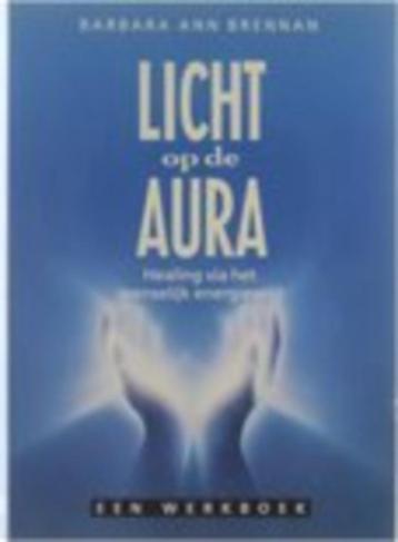 Licht Op De Aura. Healing via het menselijk energieveld. beschikbaar voor biedingen
