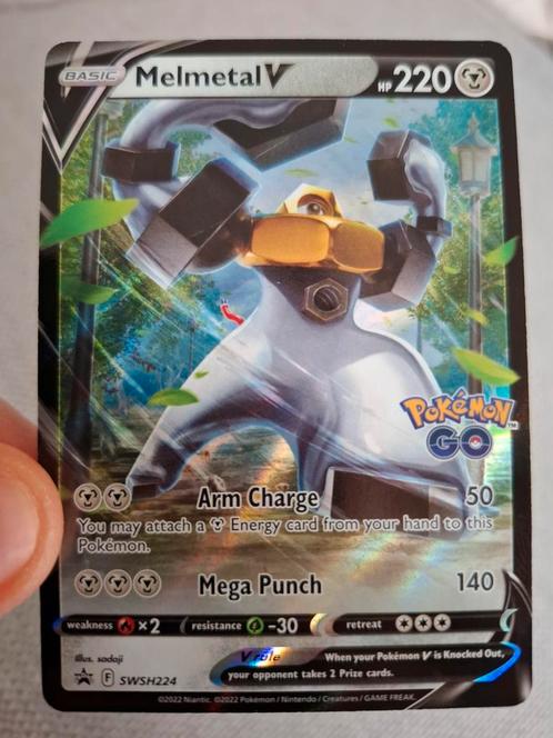 Melmetal V SWSH224, Hobby en Vrije tijd, Verzamelkaartspellen | Pokémon, Zo goed als nieuw, Losse kaart, Foil, Ophalen of Verzenden