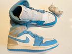 Air Jordan 1 Mid UNC - Maat 42, Ophalen of Verzenden, Gedragen, Blauw, Sneakers of Gympen