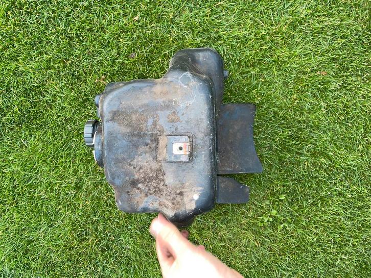 Typhoon tank. super zuiver binnenkant!!, Fietsen en Brommers, Brommeronderdelen | Algemeen, Gebruikt, Uitlaat, Ophalen of Verzenden