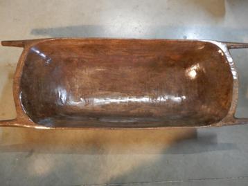 Antieke houten botertrog beschikbaar voor biedingen