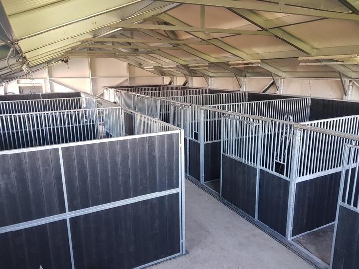 ACTIESET| 3 complete paardenboxen 3.5x3.5 | Stalwanden | 44, Dieren en Toebehoren, Stalling en Weidegang, Stalling, 4 paarden of pony's of meer