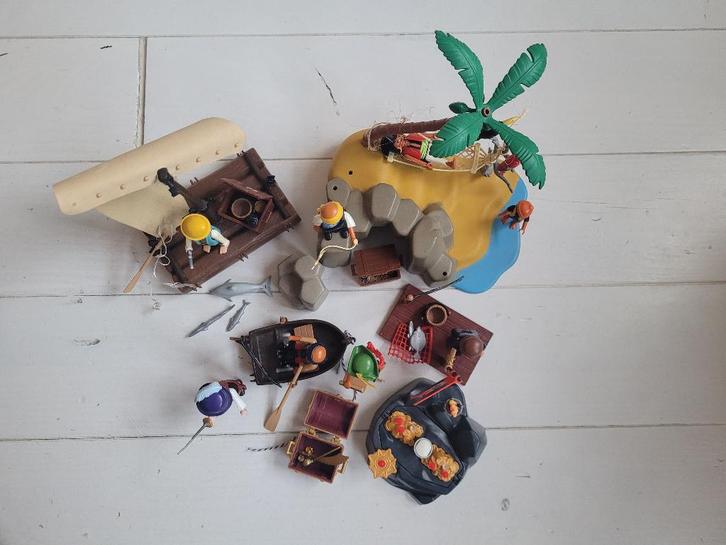 Playmobil piraten met eilandje, vlot en schatkisten, Kinderen en Baby's, Speelgoed | Playmobil, Gebruikt, Ophalen of Verzenden