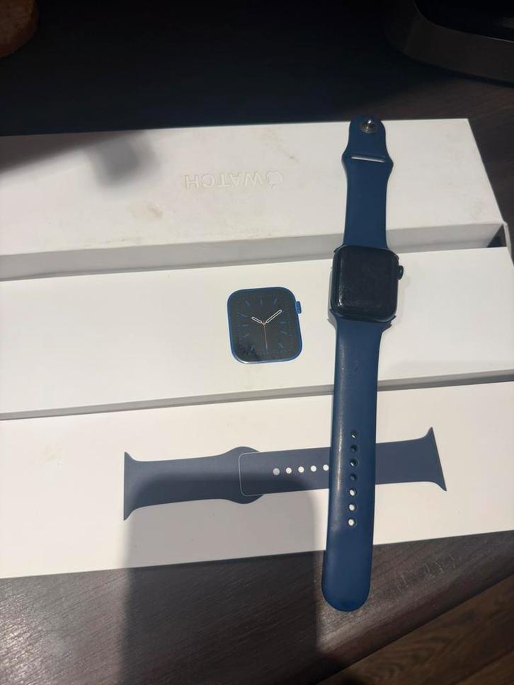 Apple watch serie 6 en apple watch serie 3, Sieraden, Tassen en Uiterlijk, Smartwatches, Gebruikt, iOS, Blauw, Afstand, Calorieverbanding