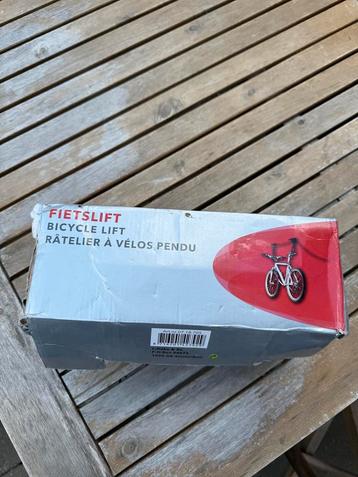 Fietslift / Bicycle Lift – voor plafondmontage beschikbaar voor biedingen
