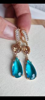 Oorbellen met kristallen Swarovski, Met kristal, Hangers, Overige kleuren, Nieuw