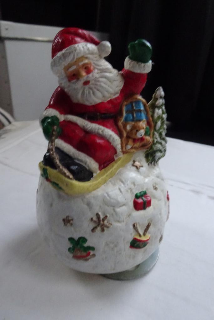 kerstman op muziekdoosje, Diversen, Kerst, Zo goed als nieuw, Ophalen