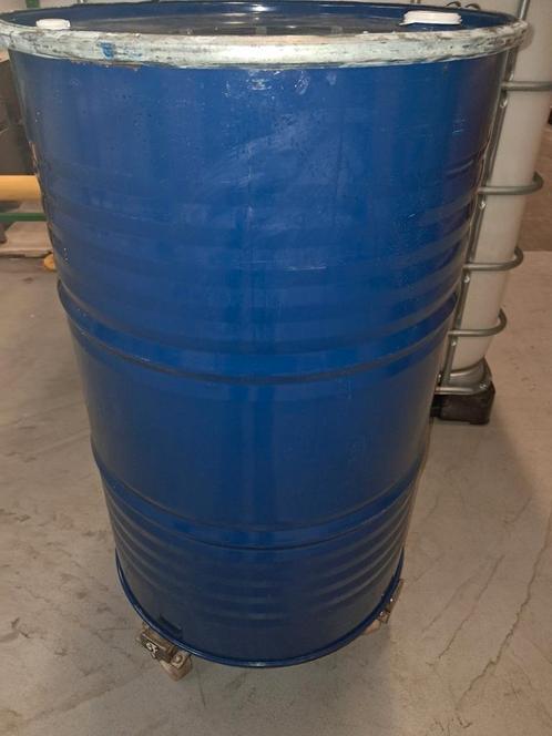 200 liter drum met zakken brandhout, Tuin en Terras, Vuurkorven, Zo goed als nieuw, Ophalen