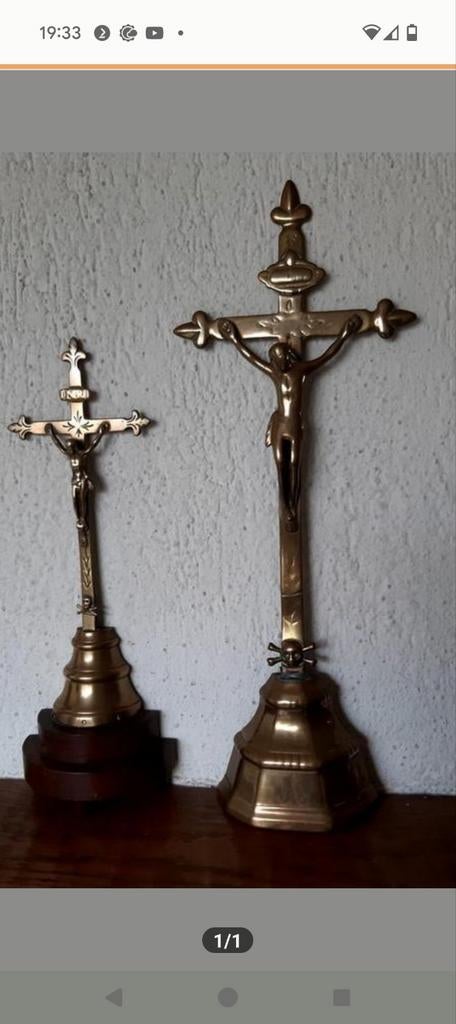 2x Jezus aan kruis antiek, Ophalen