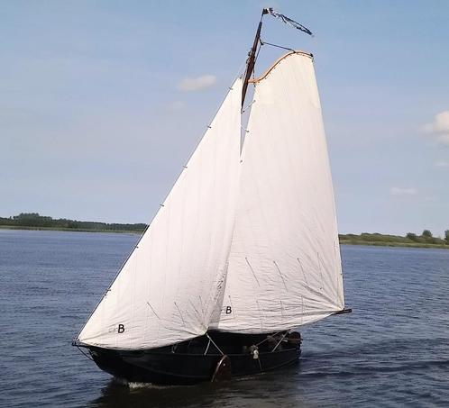 Zeilschouw + trailer + buitenboordmotor, Watersport en Boten, Open zeilboten, Zo goed als nieuw, Overige typen, 3 tot 6 meter