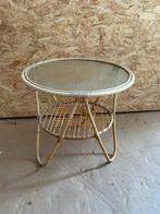 Vintage rotan bijzettafel, Minder dan 55 cm, Zo goed als nieuw, Onbekend, Onbekend