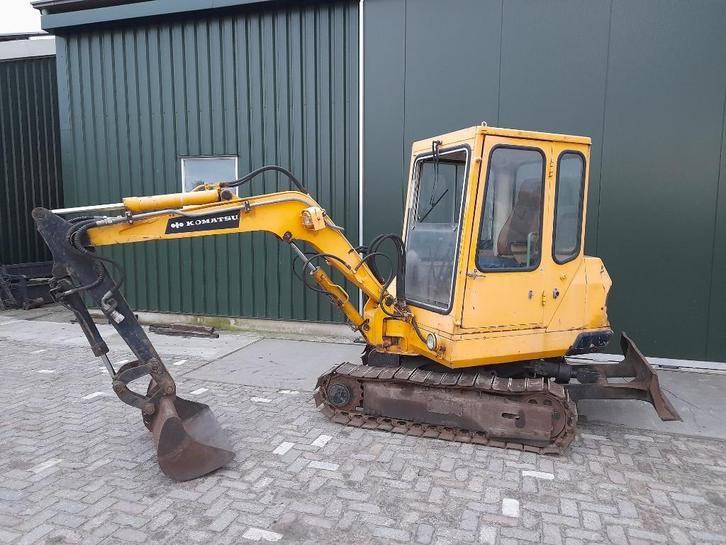 Komatsu minigraver 3,5 ton met 3 bakken en prikker, Zakelijke goederen, Machines en Bouw | Kranen en Graafmachines, Graafmachine