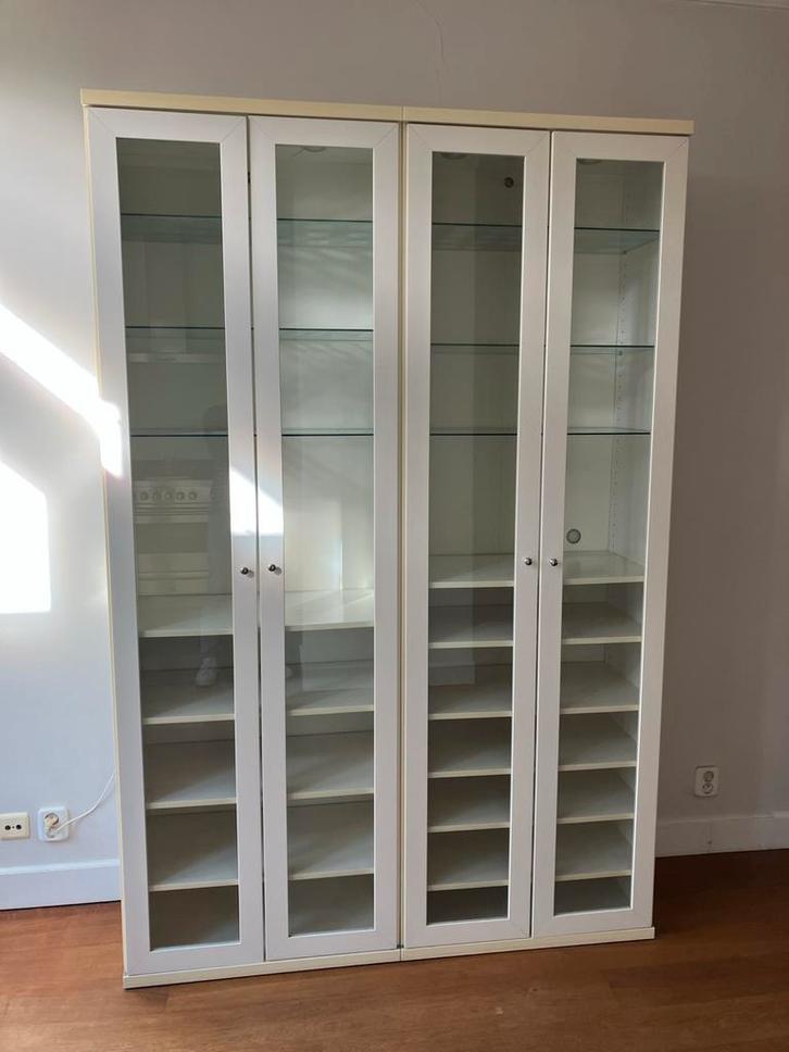IKEA Billy / Oxberg Witte Vitrinekast met Glazen Deuren, Huis en Inrichting, Kasten | Vitrinekasten, Gebruikt, 200 cm of meer