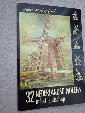 Leen Molendijk - 32 Nederlandse molens in het landschap beschikbaar voor biedingen