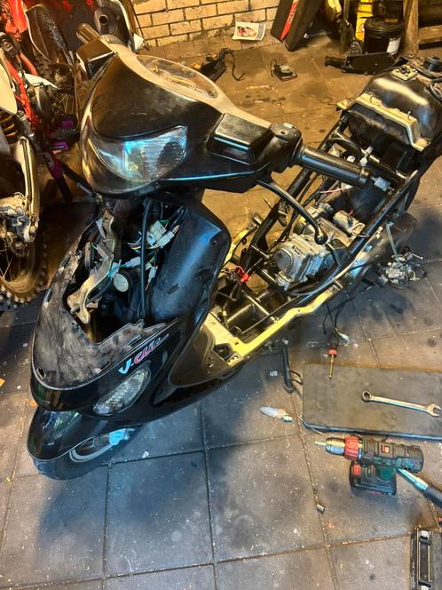 Peugeot v-clic, Fietsen en Brommers, Snorfietsen en Snorscooters, Gebruikt, Peugeot, Ophalen