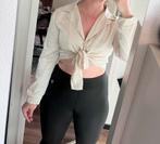 Champagne kleurige knoop blouse, Ophalen of Verzenden, Zo goed als nieuw, Maat 38/40 (M), Beige
