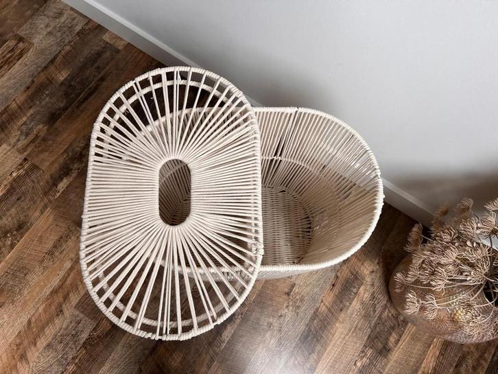 Crème dubbele wasmand Made com - Zo goed als nieuw, Huis en Inrichting, Woonaccessoires | Kisten, Zo goed als nieuw, 50 tot 75 cm