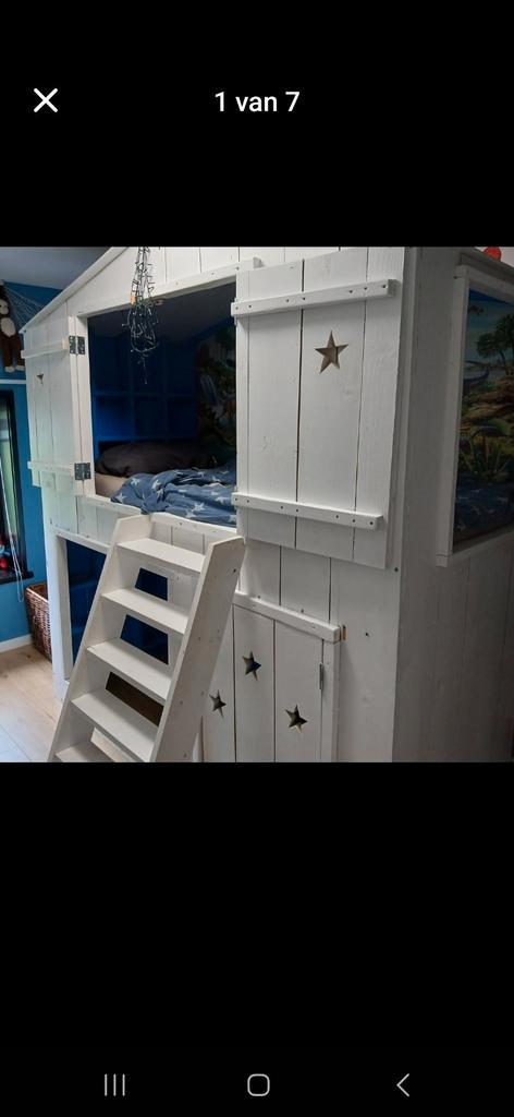 Mooie hoogslaper / bedstee, Kinderen en Baby's, Kinderkamer | Stapelbedden en Hoogslapers, Zo goed als nieuw, Hoogslaper, Ophalen of Verzenden
