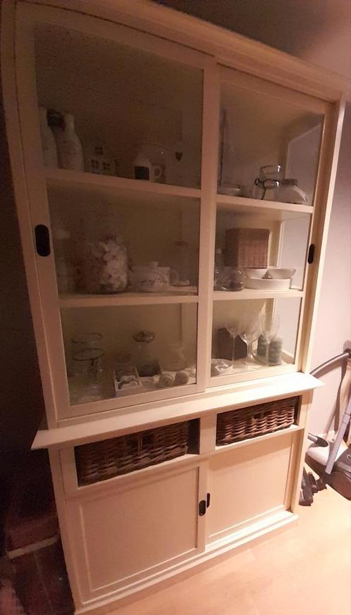 Landelijke kast wit met rattan manden Koopje, Huis en Inrichting, Kasten | Buffetkasten, Zo goed als nieuw, 100 tot 150 cm, 25 tot 50 cm